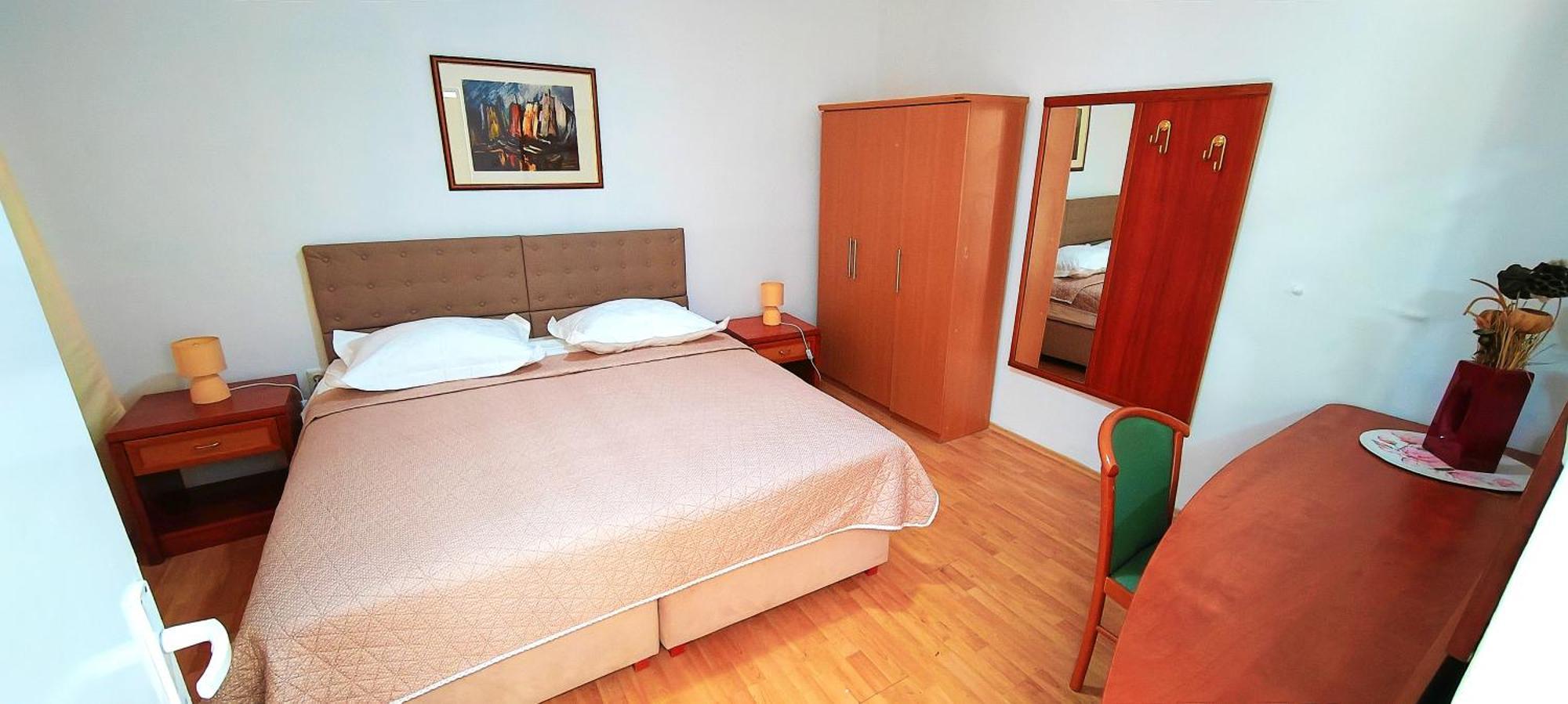 Apartments Jadranka Tučepi Стая снимка