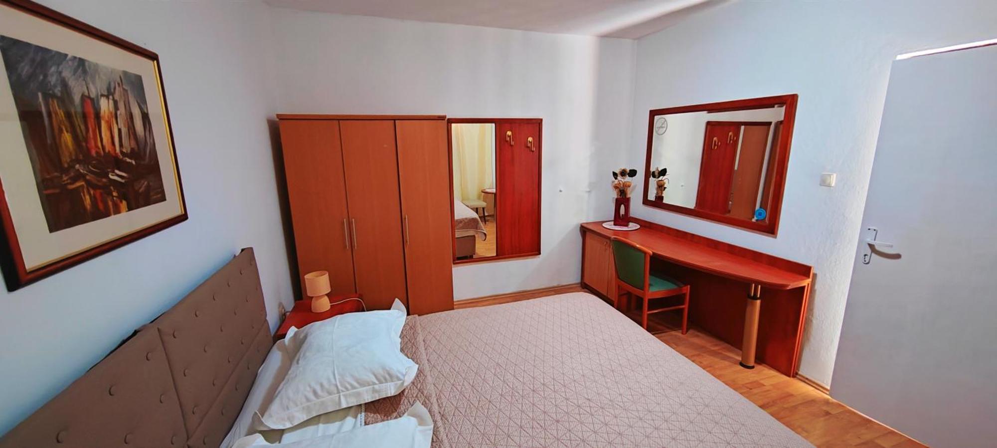 Apartments Jadranka Tučepi Стая снимка
