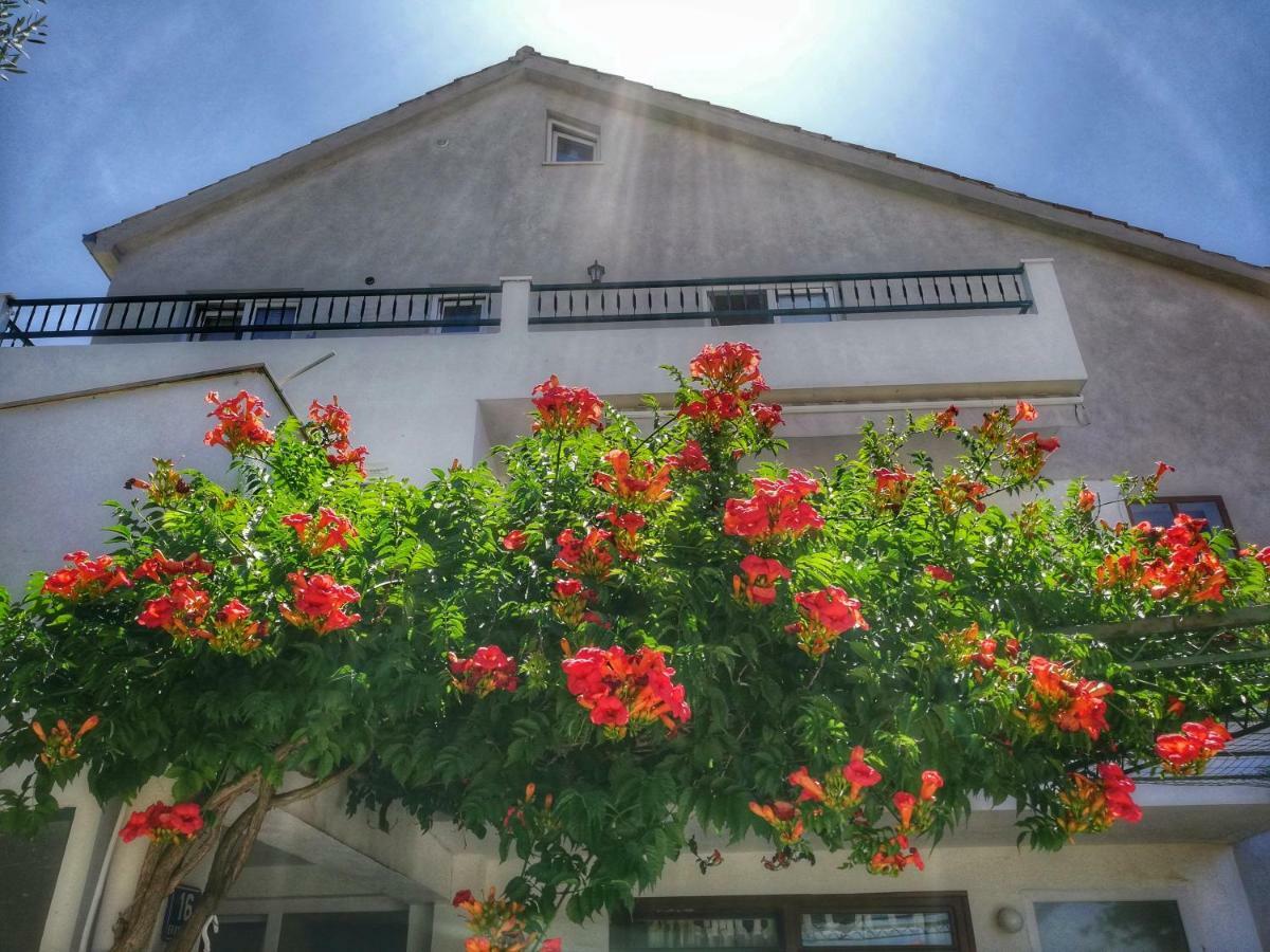 Apartments Jadranka Tučepi Екстериор снимка