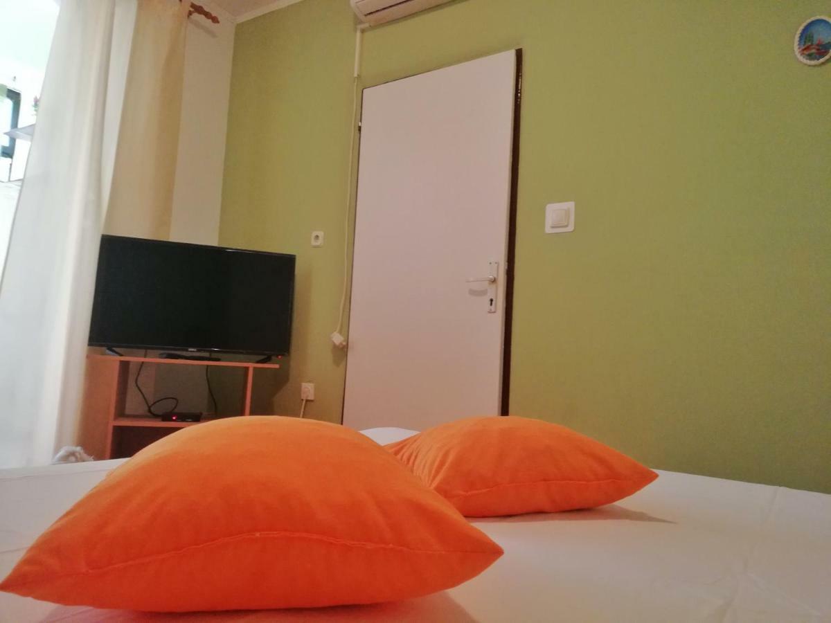 Apartments Jadranka Tučepi Екстериор снимка