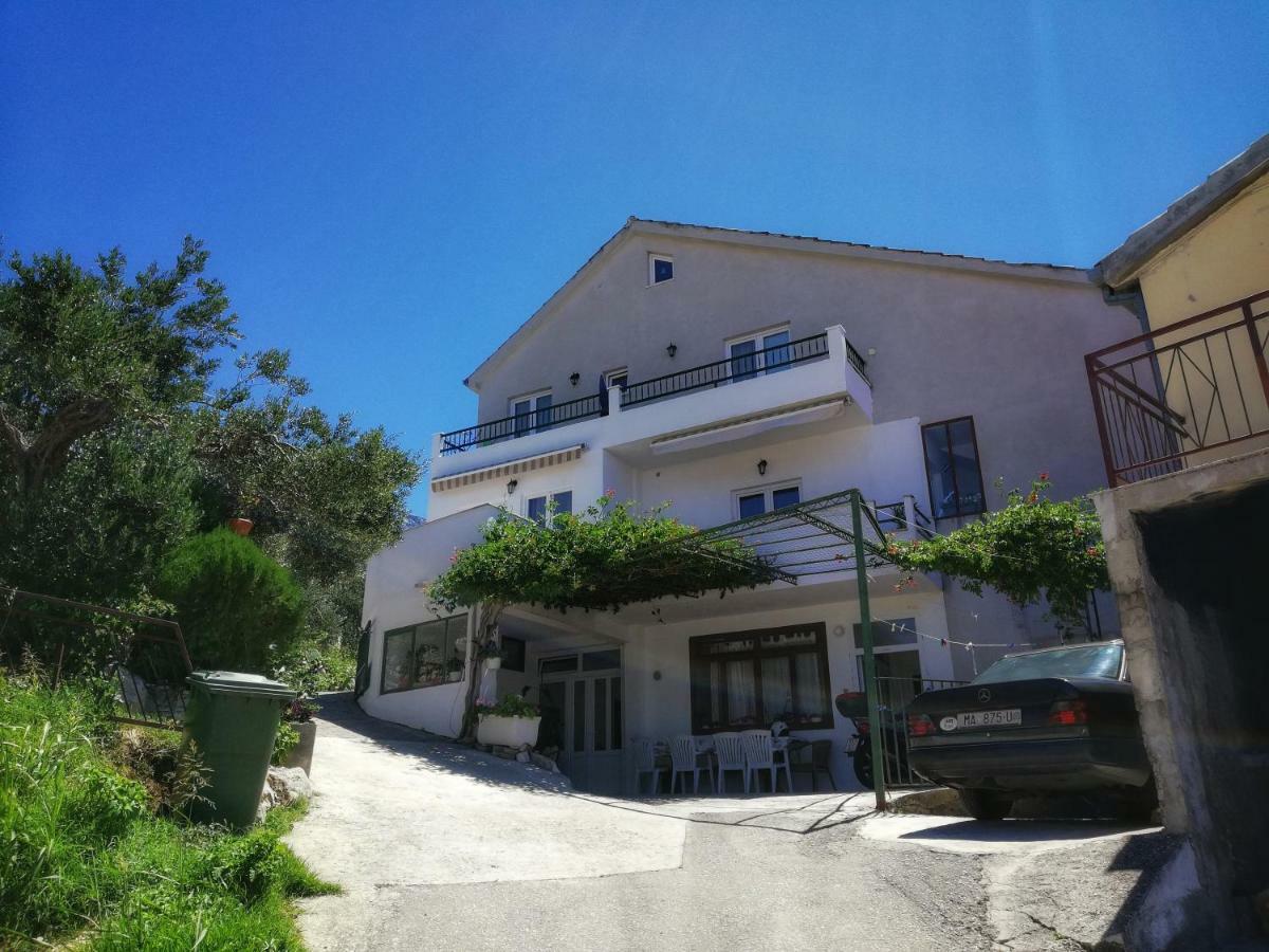 Apartments Jadranka Tučepi Екстериор снимка